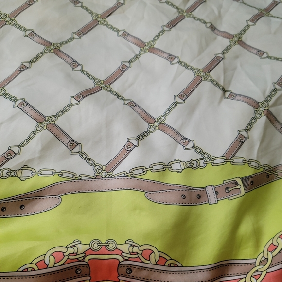 Scarve - Picture 3 of 3